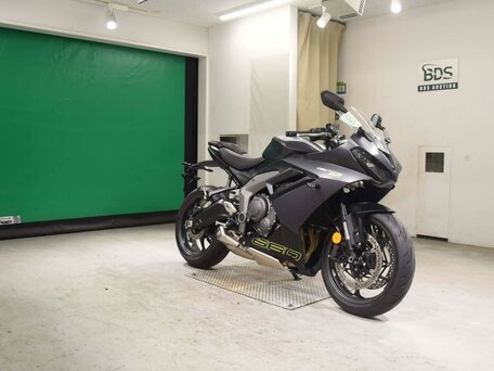 2024 Triumph Daytona 660, чёрный, 999000 рублей, вид 3