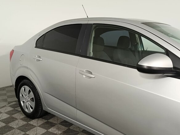 2012 Chevrolet Aveo II, серебристый, 570000 рублей - вид 22