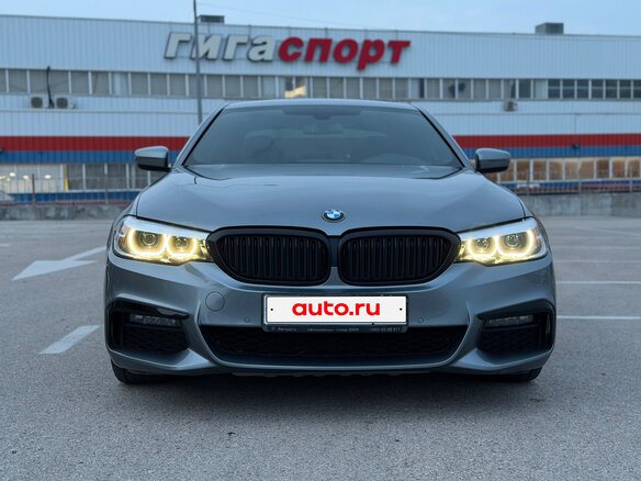 2019 BMW 5 серии 520d xDrive VII (G30/G31/G38), серый, 3597000 рублей - вид 1