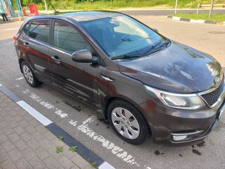 2017 Kia Rio III Рестайлинг, коричневый, 750000 рублей, вид 4