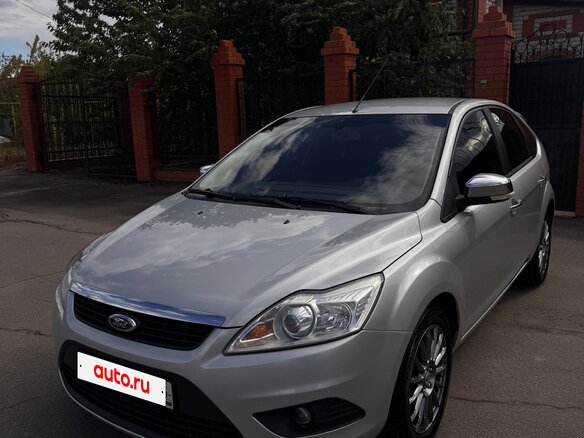 2011 Ford Focus II Рестайлинг, серебристый, 650000 рублей