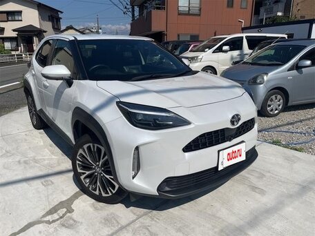 2023 Toyota Yaris Cross I, белый, 1620000 рублей, вид 3