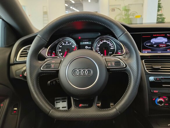 2012 Audi RS 5 I (8T) Рестайлинг, красный, 3100000 рублей - вид 16