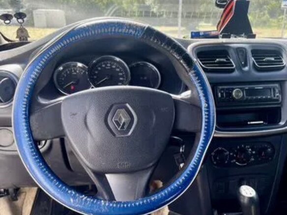 2014 Renault Logan II, белый, 380000 рублей - вид 4