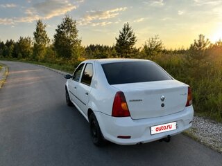 2009 Renault Logan I, белый, 120000 рублей, вид 2