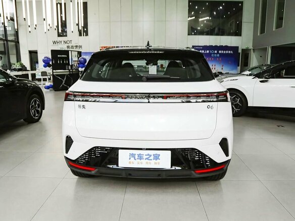 2026 Lynk & Co 06 Long Battery I Рестайлинг, белый, 2550000 рублей - вид 6