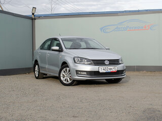 2016 Volkswagen Polo V Рестайлинг, серебристый, 961000 рублей, вид 3