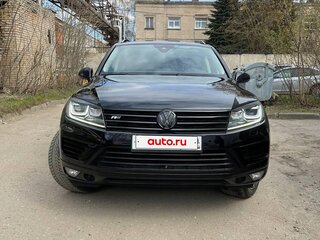 2018 Volkswagen Touareg II Рестайлинг, чёрный, 3399000 рублей, вид 3