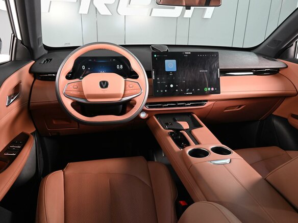 2025 Changan UNI-Z, белый, 2819000 рублей - вид 5