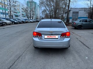 2012 Chevrolet Cruze I, серебристый, 600000 рублей, вид 4