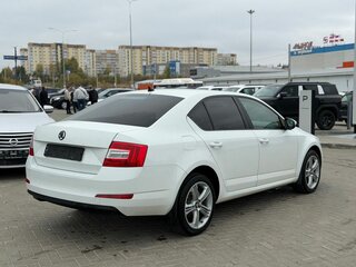2016 Skoda Octavia III (A7), белый, 1300000 рублей, вид 4