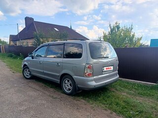 2005 Hyundai Trajet I Рестайлинг, серый, 750000 рублей, вид 3