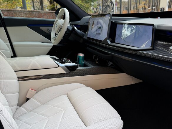 2026 BMW 7 серии 740 xDrive VII (G70) Рестайлинг, чёрный, 22900000 рублей - вид 5
