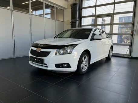 2012 Chevrolet Cruze I, белый, 650000 рублей, вид 3
