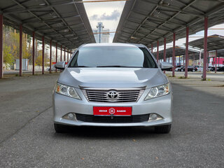 2013 Toyota Camry VII (XV50), серебристый, 1600000 рублей, вид 3