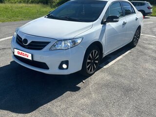 2010 Toyota Corolla X (E140, E150) Рестайлинг, белый, 600000 рублей, вид 1