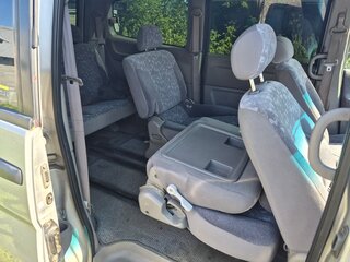 2001 Nissan Serena II (C24), серебристый, 490000 рублей, вид 5