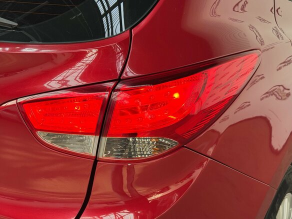 2010 Hyundai ix35 I, красный, 999000 рублей - вид 14