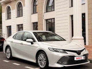 2020 Toyota Camry VIII (XV70), белый, 2749999 рублей, вид 2