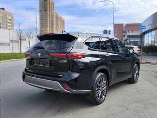2026 Toyota Highlander IV (XU70), чёрный, 6150000 рублей, вид 5