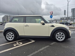 2013 Mini Hatch Cooper II (R56) Рестайлинг, белый, 1390000 рублей, вид 3