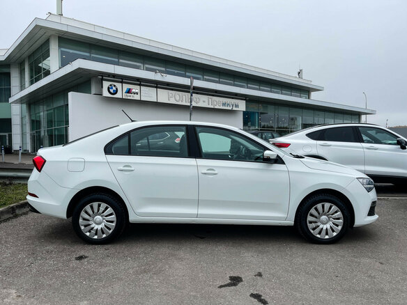 2021 Skoda Rapid II, белый, 1790000 рублей - вид 3