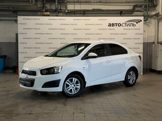 2013 Chevrolet Aveo II, белый, 499000 рублей, вид 1