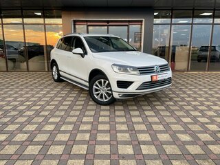 2015 Volkswagen Touareg II Рестайлинг, белый, 2440000 рублей, вид 3