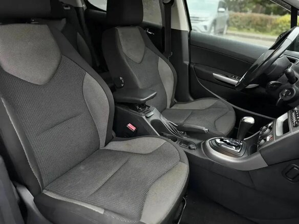 2011 Peugeot 308 I Рестайлинг, серый, 430000 рублей - вид 16