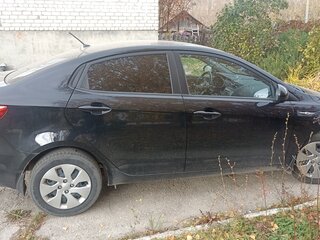 2015 Kia Rio III, чёрный, 1095000 рублей, вид 2
