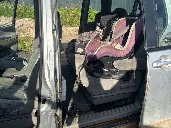 2003 Mazda MPV II (LW), серый - вид 9