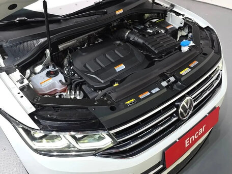 2022 Volkswagen Tiguan II Рестайлинг, белый, 3765000 рублей, вид 5