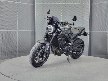 2024 Honda CB 650R, чёрный, 1077000 рублей, вид 4