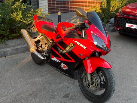 2002 Honda CBR 600F, красный, 410000 рублей, вид 1