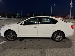 2014 Skoda Octavia III (A7), белый, 990000 рублей, вид 5