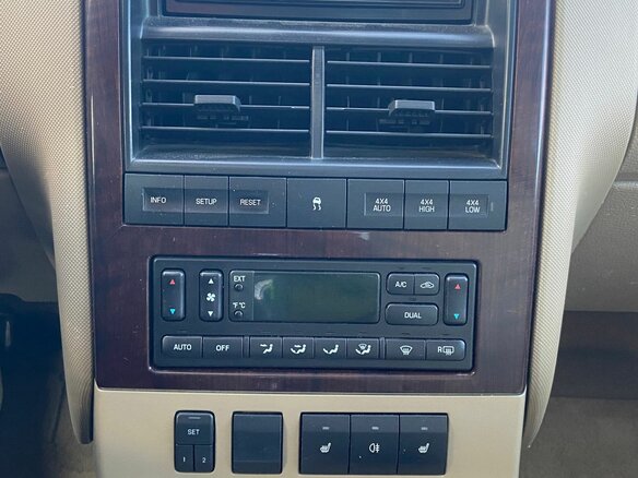 2008 Ford Explorer IV, чёрный, 1450000 рублей - вид 14