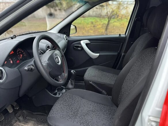 2019 Lada (ВАЗ) Largus I, красный, 540000 рублей - вид 15