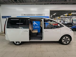 2021 Hyundai Staria I, белый, 4350000 рублей, вид 3