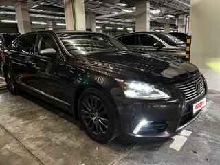 2013 Lexus LS 600h IV Рестайлинг 2, коричневый, 2800000 рублей, вид 2