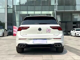 2023 Volkswagen Golf VIII, белый, 1910000 рублей, вид 5