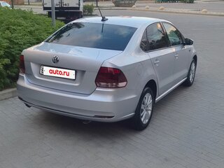 2019 Volkswagen Polo V Рестайлинг, серебристый, 1449000 рублей, вид 4