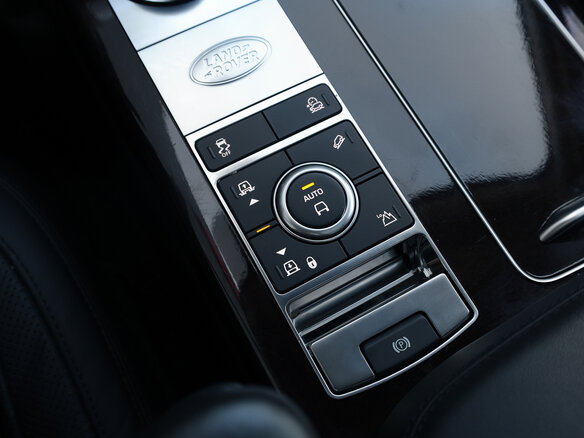 2018 Land Rover Range Rover IV Рестайлинг, чёрный, 7790000 рублей - вид 18