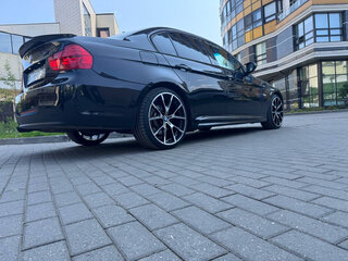 2011 BMW 3 серии 325xi V (E90/E91/E92/E93) Рестайлинг, чёрный, 2000000 рублей, вид 4