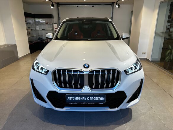 2025 BMW X1 25Li xDrive III (U11/U12), белый - вид 1