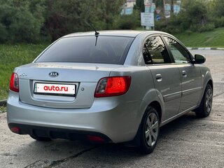 2011 Kia Rio II Рестайлинг, серебристый, 590000 рублей, вид 4