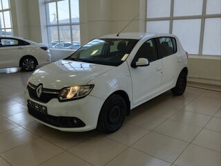 2017 Renault Sandero II, белый, 650000 рублей, вид 3