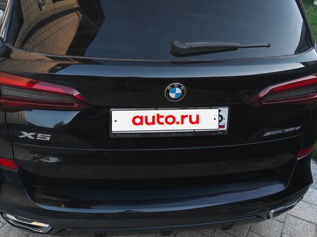 2020 BMW X5 30d IV (G05/G18), чёрный, 6500000 рублей, вид 4