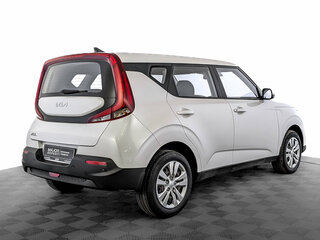 2022 Kia Soul III, белый, 2140000 рублей, вид 5