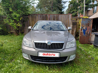 2010 Skoda Octavia II (A5) Рестайлинг, серый, 650000 рублей, вид 3