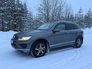 2016 Volkswagen Touareg II Рестайлинг, серый, 2850000 рублей, вид 1